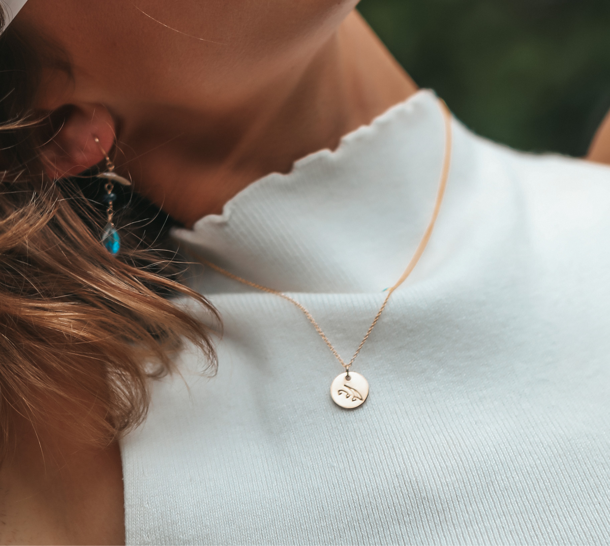 Gladiolus flower necklace deals