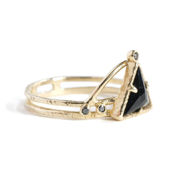 North Star Triangle Ring -Noir -R160YGBK, R160RGBK