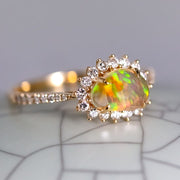 Exquisite Fire Opal Halo Diamond Engagement Ring 18K Yellow Gold