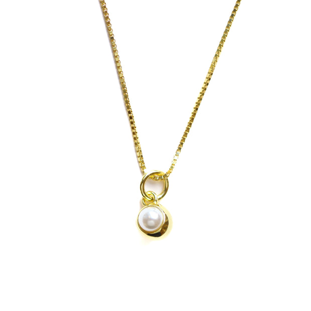 Gold Pearl Necklace