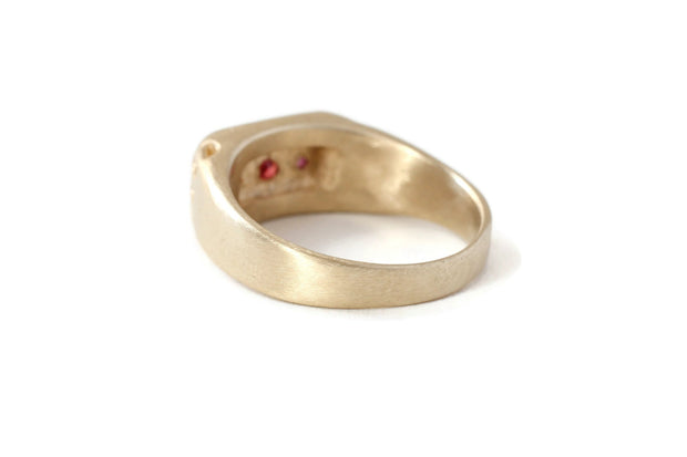 Eternal Light Signet Ring R927YG10, R927RG10, R927YG14, R927RG14