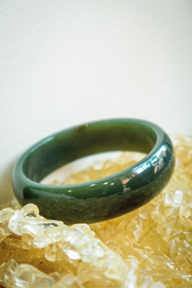 Turtle — Dark green jade stone bangle